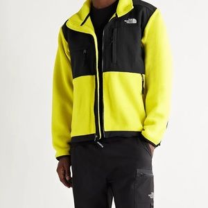 NWT** The North Face Jacket Yellow/lemon Size s.